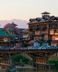 Kashmir: A Journey Through Paradise on Earth